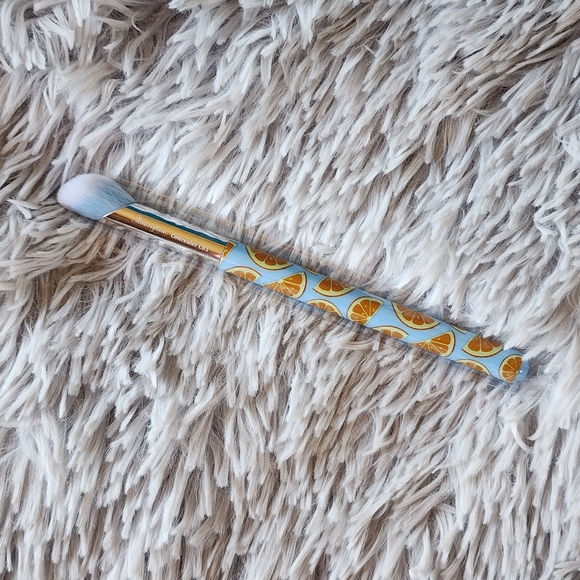 😍SLMISSGLAM Orange Concealer Brush - Picture 2 of 9